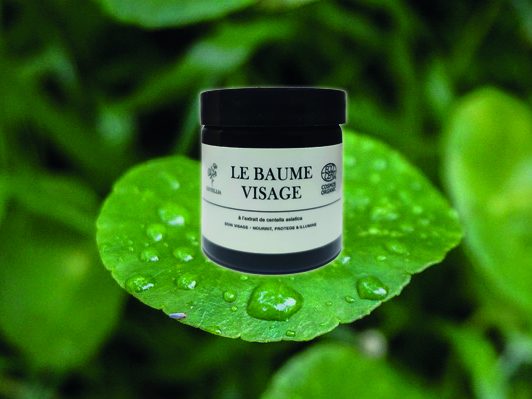 pot du baume visage à l'extrait de Centella Asiatic et d'ingrédients 100% biologiques et naturels, certifié COSMOS ORGANIC par Ecocert